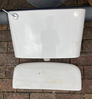 Photo of free Toilet cistern with lid (B71 West Bromwich)