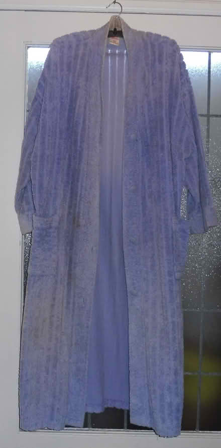 Photo of free candlewick dressing gown (Glasgow G43) #1