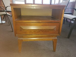 Photo of free Night Stand (Hyde Park (Hyde Park (Hyde Park (central -east))