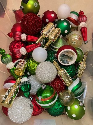Photo of free Christmas ornaments (Old Mountain View)