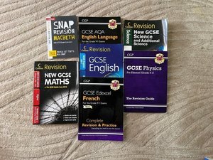 Photo of free GCSE study guides (North Baddesley)
