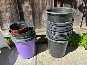 Photo of free Pots for planting & chair (Southeast RC, 101 & Marsh Rd)