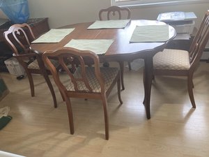 Photo of free Walnut dining table and 5 chairs (Kitsilano)