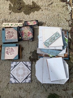 Photo of free Assortment of tiles (Frant TN3)