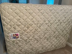 Photo of free Queen mattress, Sealy, Firm (Jupiter FL, Abacoa)