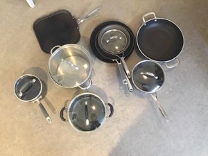 Photo of free Full set of pots and pans (Shutesbury)