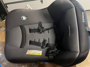 Photo of free baby car seat (WM. Brookhurst and bolsa)