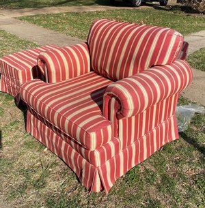 Photo of free Chair and ottoman (671 Amelia Ave.,Webster Groves)