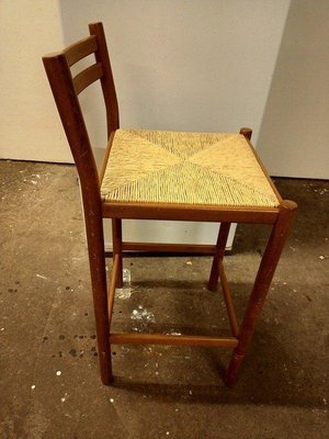 Photo of free tall rattan bar stool (Pontefract)