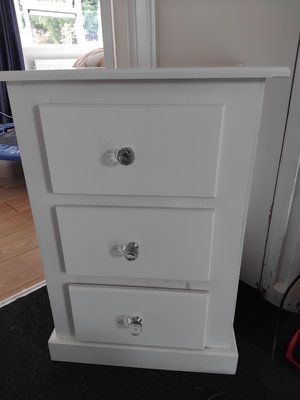 Photo of free Small bedside table/ drawers (Ware SG12)