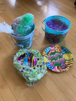Photo of free Easter baskets, plates and bags (Crystal Beach)
