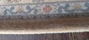 Photo of free Large rug (Wickford)