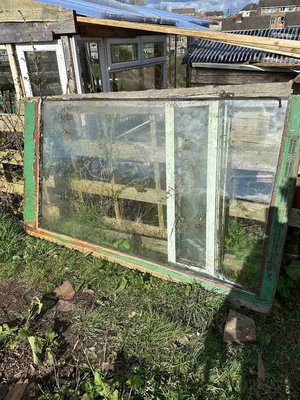 Photo of free Glass panes and windows (Gleadless Common S12)