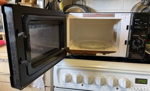 Photo of free Microwave 700w (Port of Rosyth KY11)