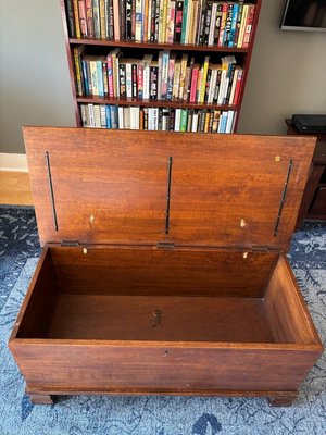 Photo of free Wooden chest (Harbor East)