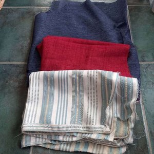 Photo of free Assorted fabric pieces (BT17)