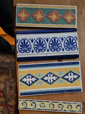 Photo of free 4 ceramic border tiles - ideal craft project (Castle MK40)