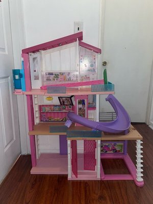 Photo of free Barbie dream house (Flushing)
