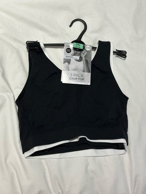 Photo of free M&S crop tops 2XL (Fulham SW6)