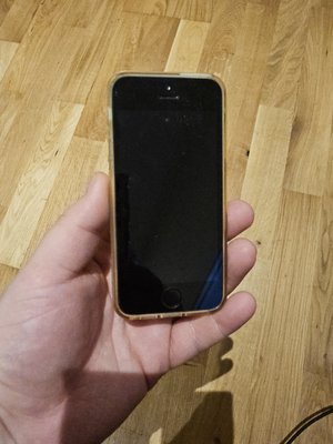 Photo of free iPhone 5s A1457 (Woolwich SE18)