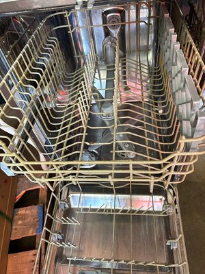 Photo of free Haier 18" dishwasher (El Sereno)