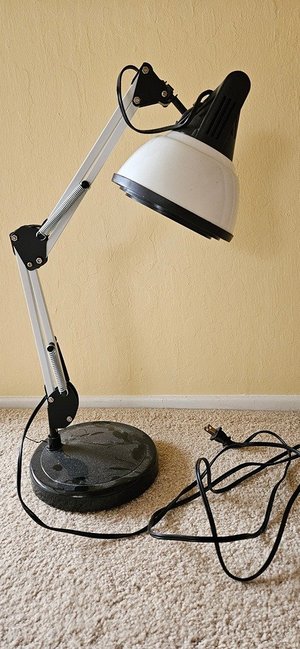 Photo of free Desk lamp (bulb included) (south los altos)