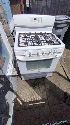 Photo of free Kenmore Gas Stove (West End Santa Rosa)