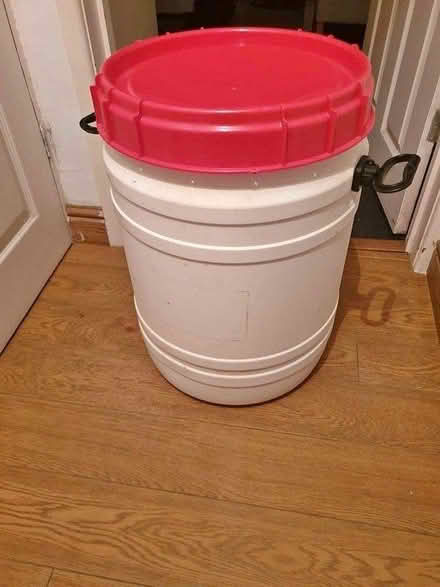 Photo of Screw top barrel (Knotty Ash) #1
