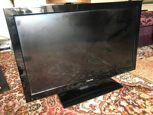 Photo of free Toshiba 32" LCD colour TV (Aberford LS25)