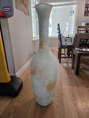 Photo of free Large decorative vase 39" (Ponderosa Park Sunnyvale)