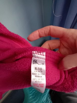 Photo of free Ladies jumper and dressing gown (Hayes BR2)