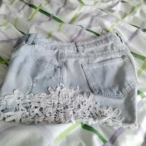 Photo of free ladies pr pale denim lace shorts (Marton Bank FY3)