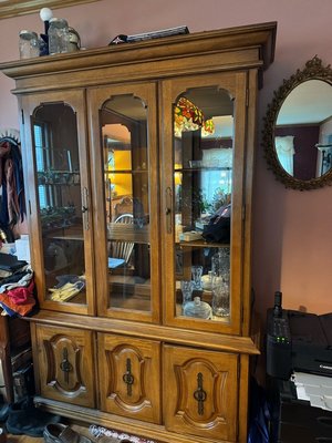 Photo of free China Cabinet (Bensenville)