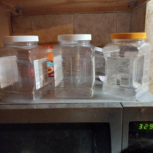 Photo of free Plastic jars (Bronx.morrisania 10456)