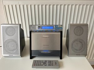 Photo of free Panasonic mini stereo system, CD player not working (Torrance G64)