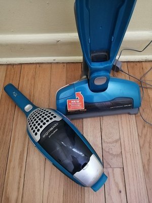 Photo of free Electrolux 2-in-1 Cordless Vacuum (Old Ottawa East)