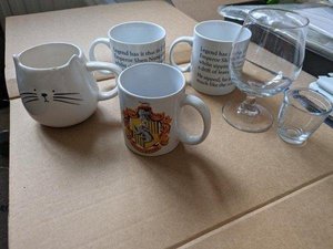 Photo of free Collection mugs and glasses (AL1 Sopwell)