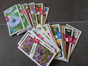 Photo of free Garden flower seed packets (Clerwood EH12)