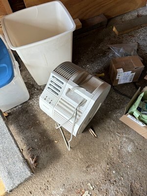 Photo of free air filter (32 Ridge Road, 48069)