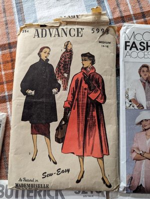 Photo of free vintage women's sewing patterns (Greenlake)