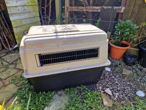 Photo of free Large dog crate (Lache CH4)