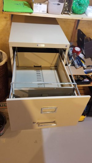 Photo of free 4-drawer metal filing cabinet (Oxford)