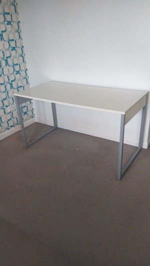 Photo of free desk 140cm x 70 cm (AB12)