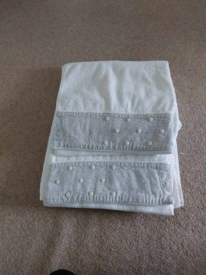 Photo of free Nearly New Bath Towels x 2 (Rowlands Castle PO9)