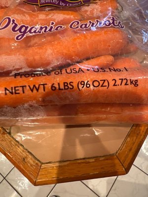 Photo of free A bag of carrots (Stuyvesant Heights)