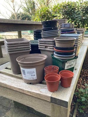 Photo of free Flower pots, lots of different sizes (Wallands Park BN7)