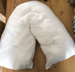 Photo of free V shaped pillow (Castle Donington DE74)