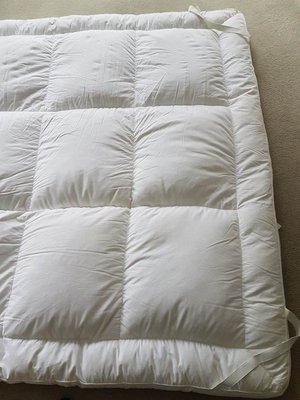 Photo of free King size mattress topper (Freshford BA2)