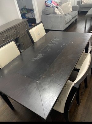 Photo of free Dinning room table (Belmont Cragin)