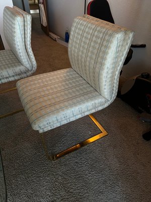 Photo of free Glass Dining Table and 6 chairs (Chaska. Available after 6.)